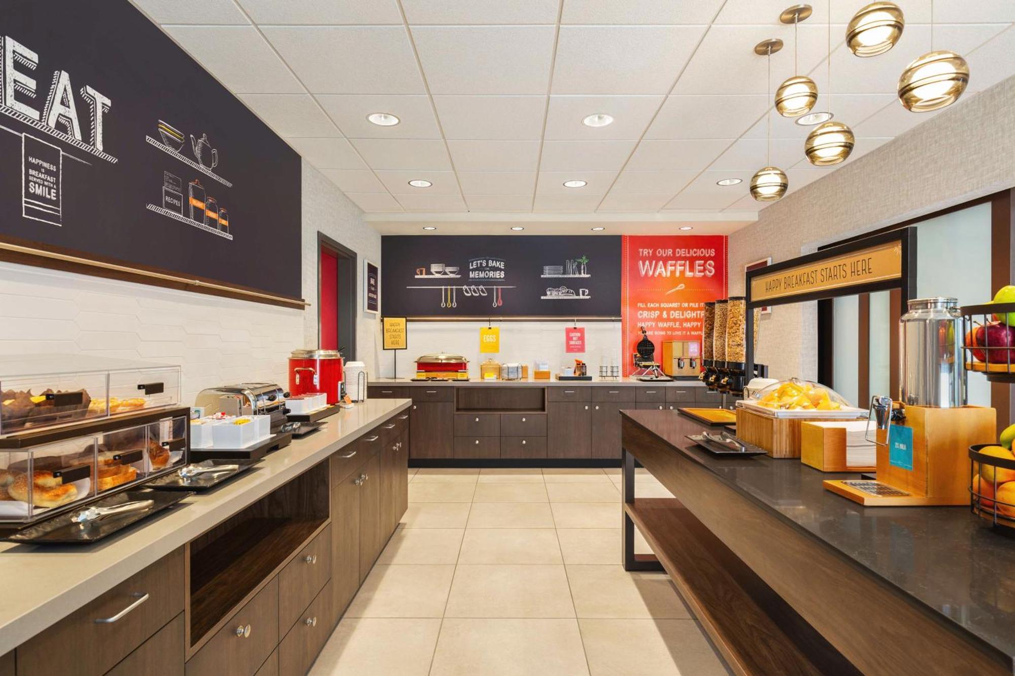 Hampton Inn & Suites Оровил Екстериор снимка