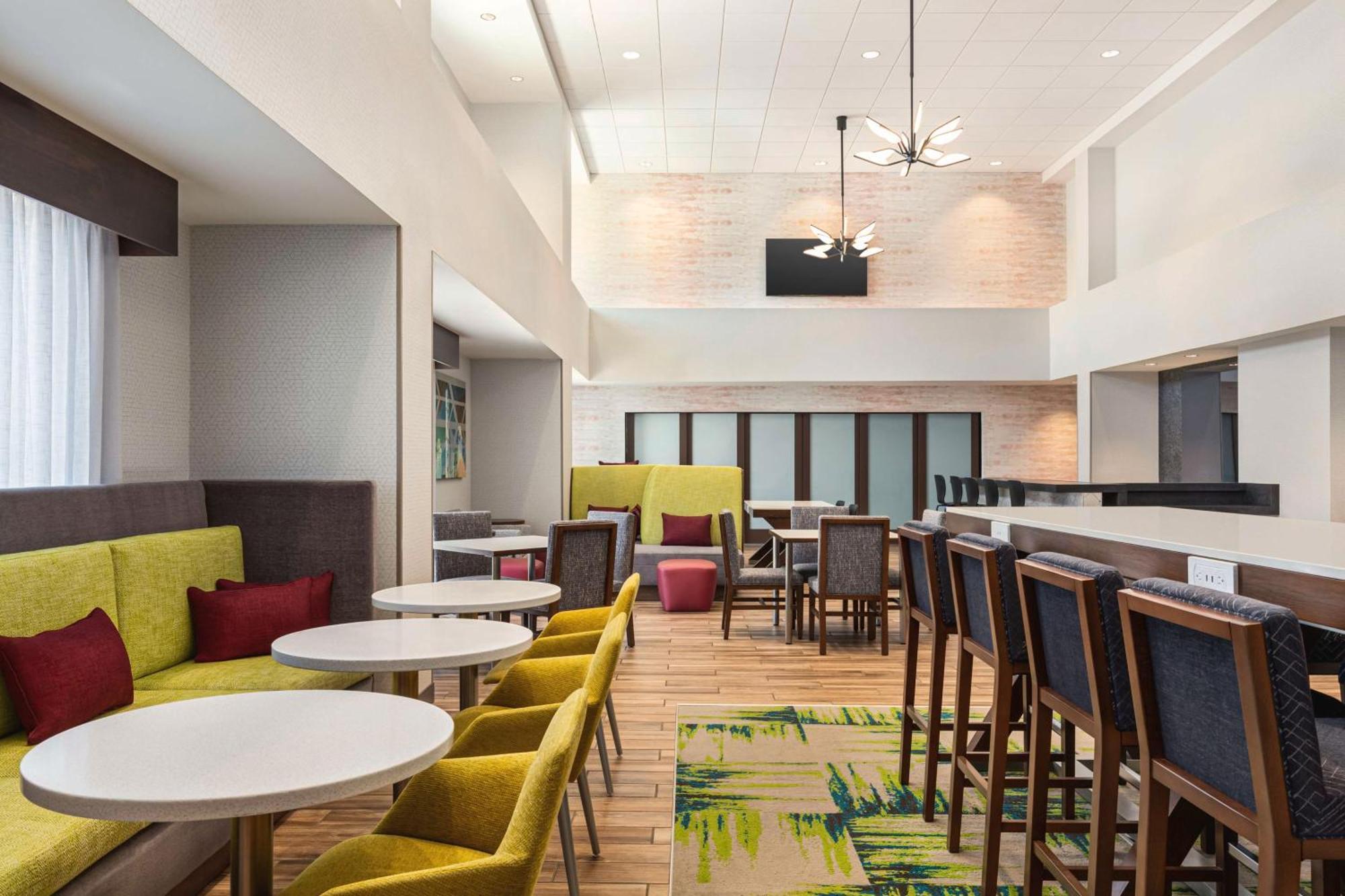 Hampton Inn & Suites Оровил Екстериор снимка